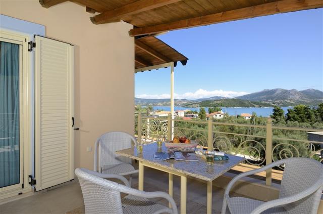 Gea-Villas-Lefkada-Maisonette-09.jpg