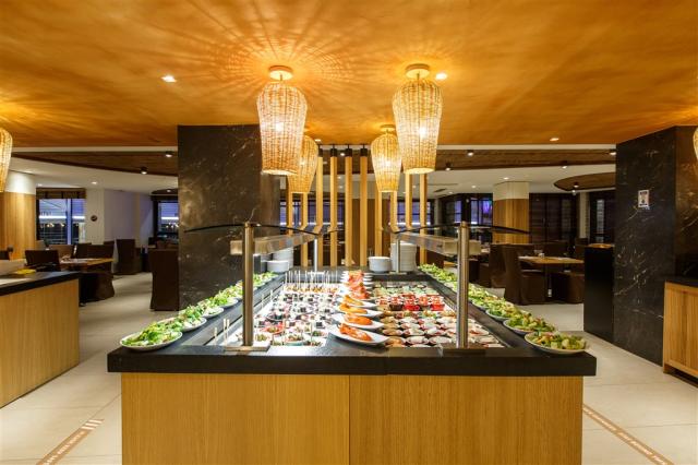 Buffet Main Restaurant.jpg