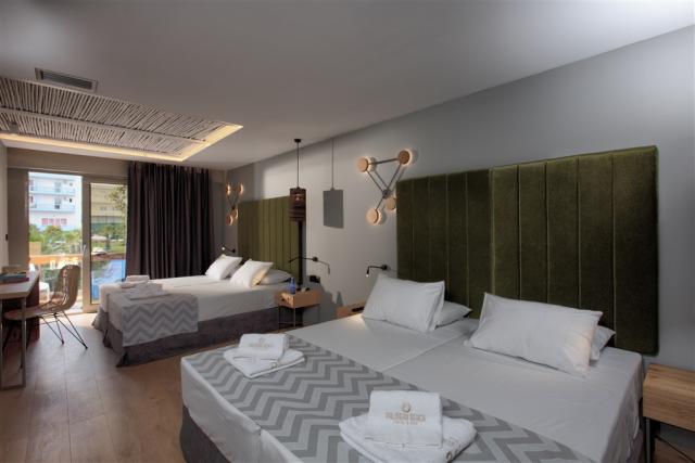 superior Open Plan 4 beds.jpg