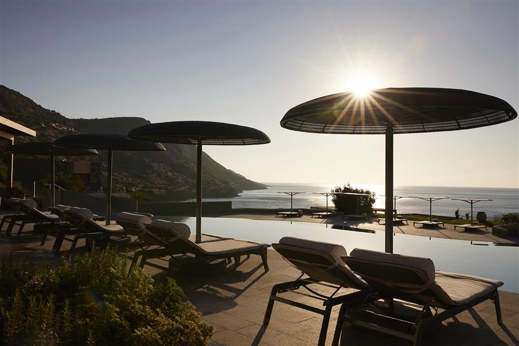 SwimmingPool- MainPool Sunrise Sunbed View.jpg