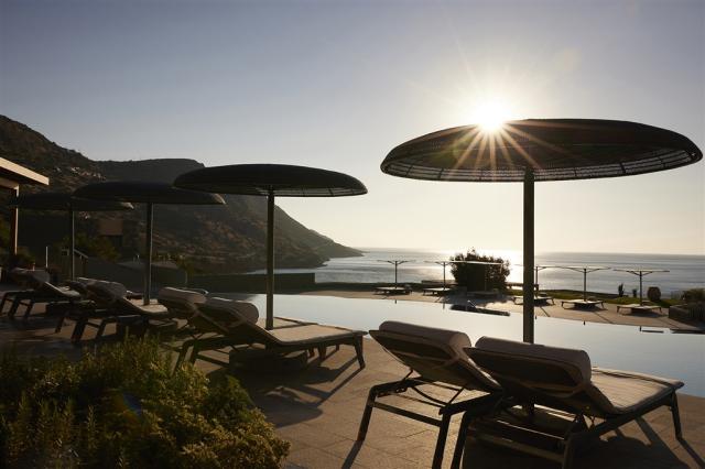 SwimmingPool- MainPool Sunrise Sunbed View.jpg