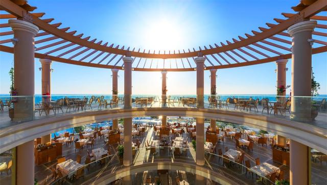 Restaurants-1_Hi-Res.jpg