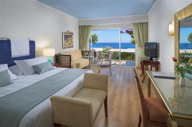 Deluxe Sea View (2).jpg