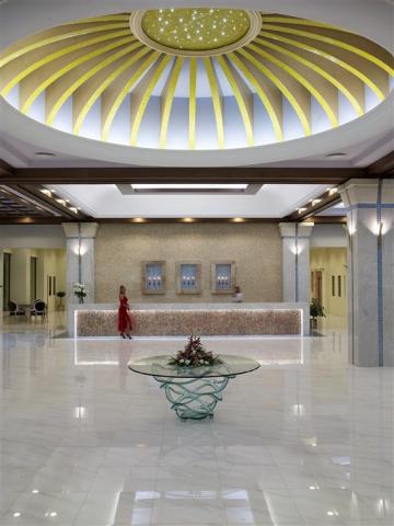 Lobby (3).jpg