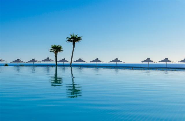 Main Pool (2).jpg
