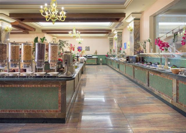Main Restaurant (2).jpg