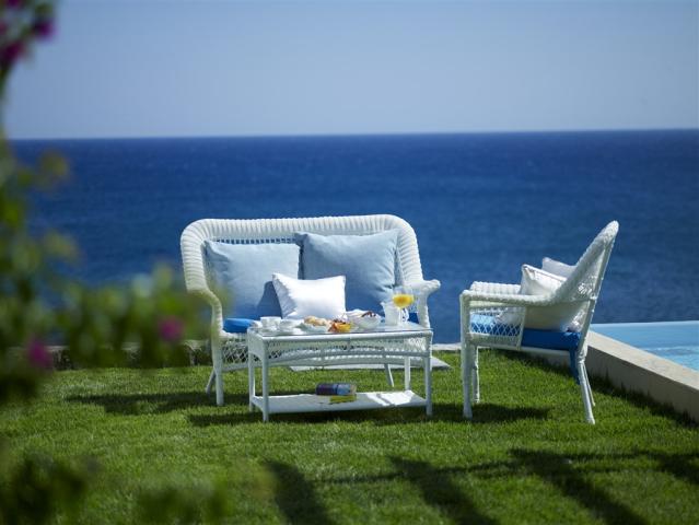 Platinum Beach Family Suite Sea View with Pool (3).jpg