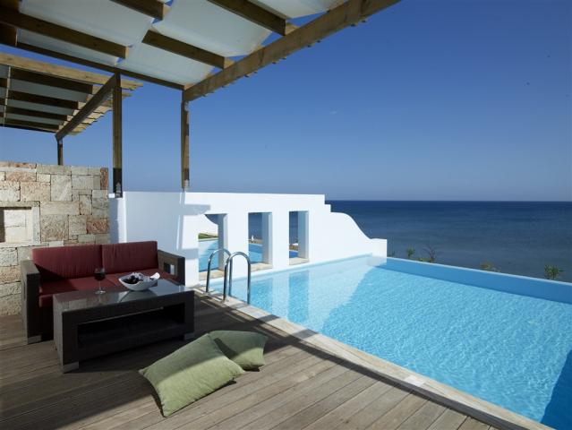 Platinum Beach Junior Suite Sea View with Pool (2).jpg