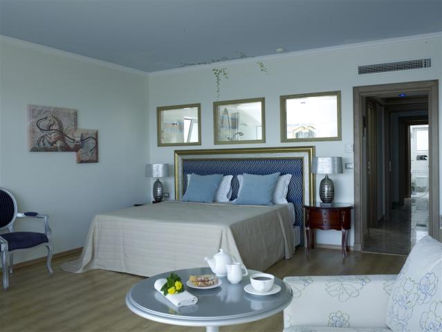 Ambassador Beach Villa with Pool - 3 Bedroom (2).jpg