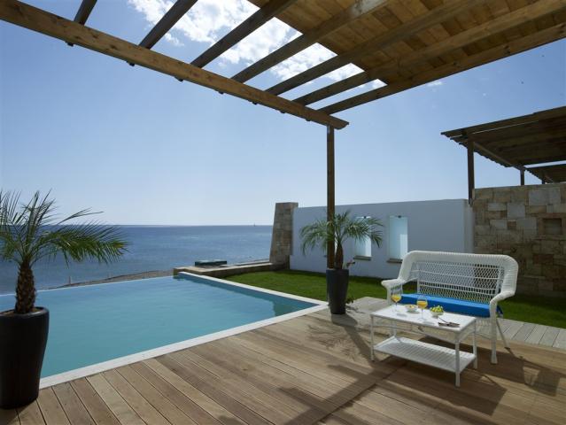 Ambassador Beach Villa with Pool - 3 Bedroom (3).jpg