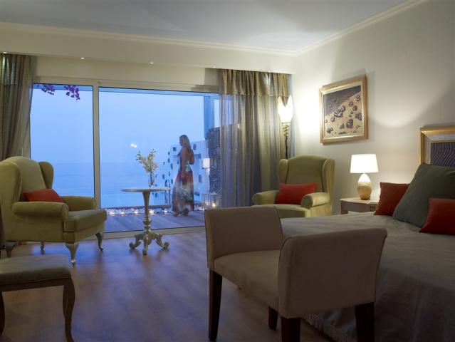 Prestige Bungalow Sea View with Pool.jpg