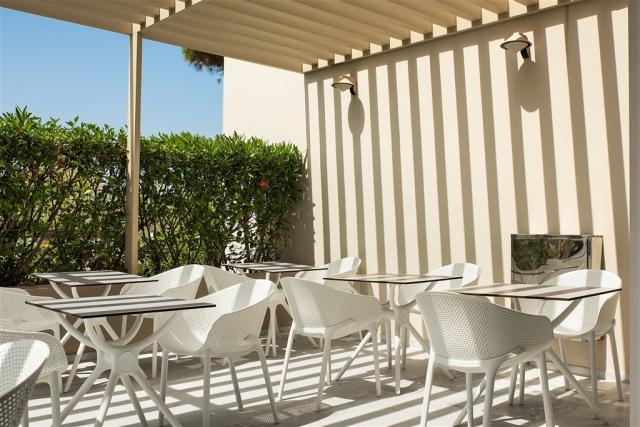 atlantica-amalthia-beach-hotel-main-restaurant-veranda.jpg