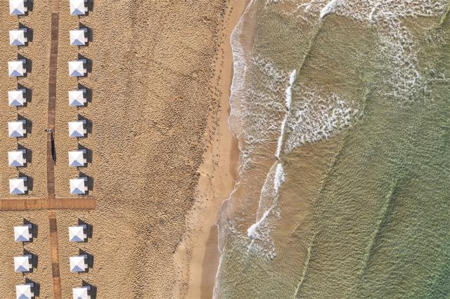 Beach 11-large.jpg