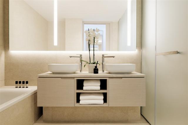 Ikos Andalusia Double Room Bathroom_2880x1919.jpg