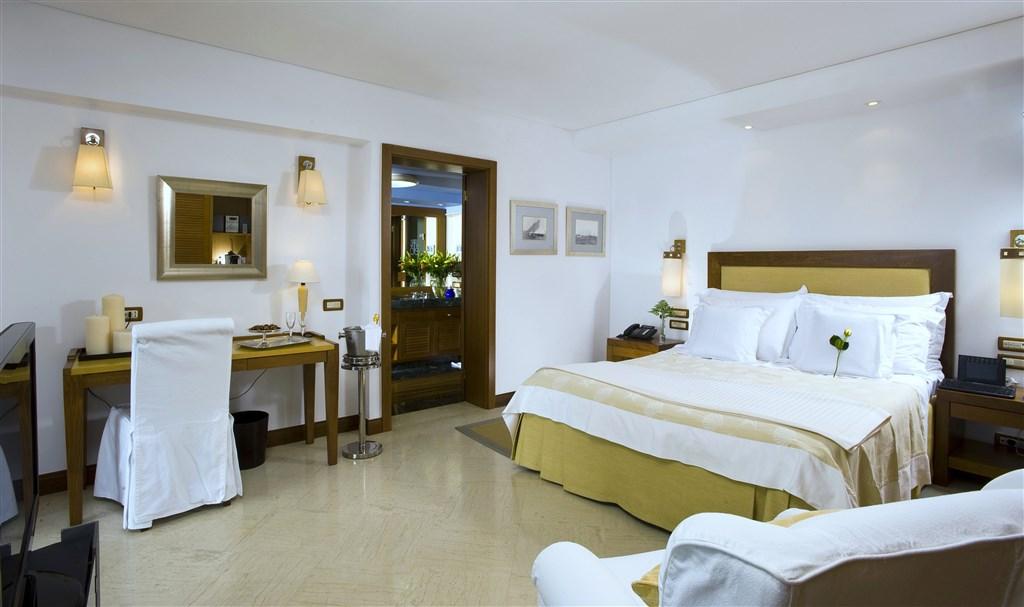 luxury_bungalow_front_sea_view_1.jpg