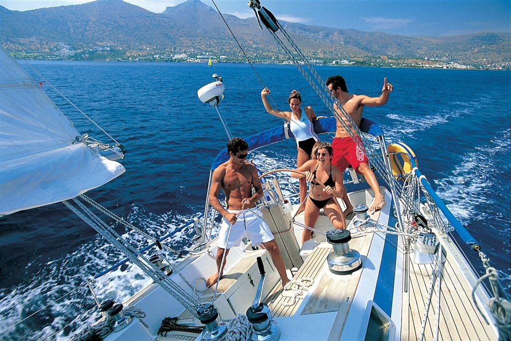 sailing_1.jpg