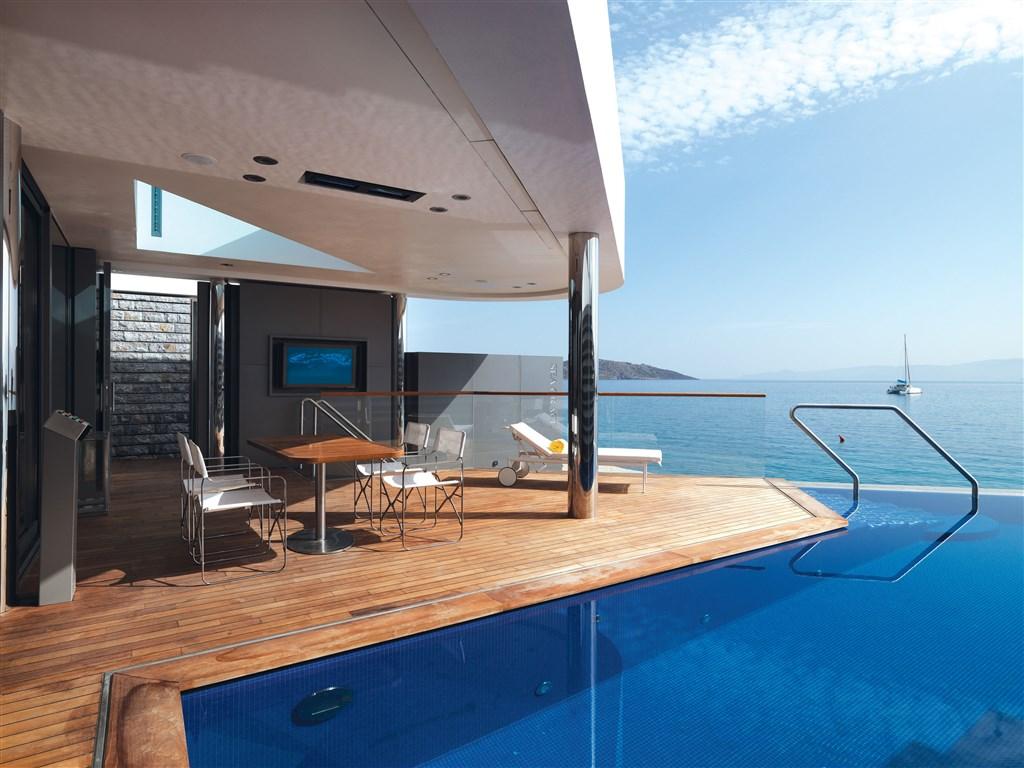 yachting_villa_with_private_pool.jpg