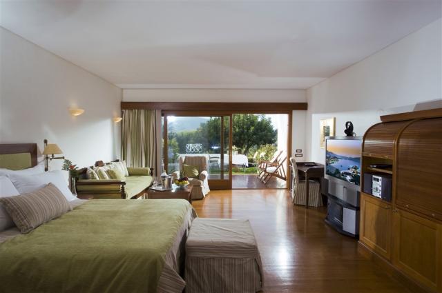 luxury room with priv. gym 1.jpg