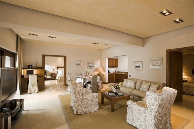 grand suite sea view with priv. pool 1.jpg