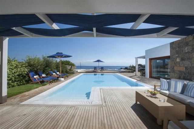 grand villa sea view with private heated pool.jpg