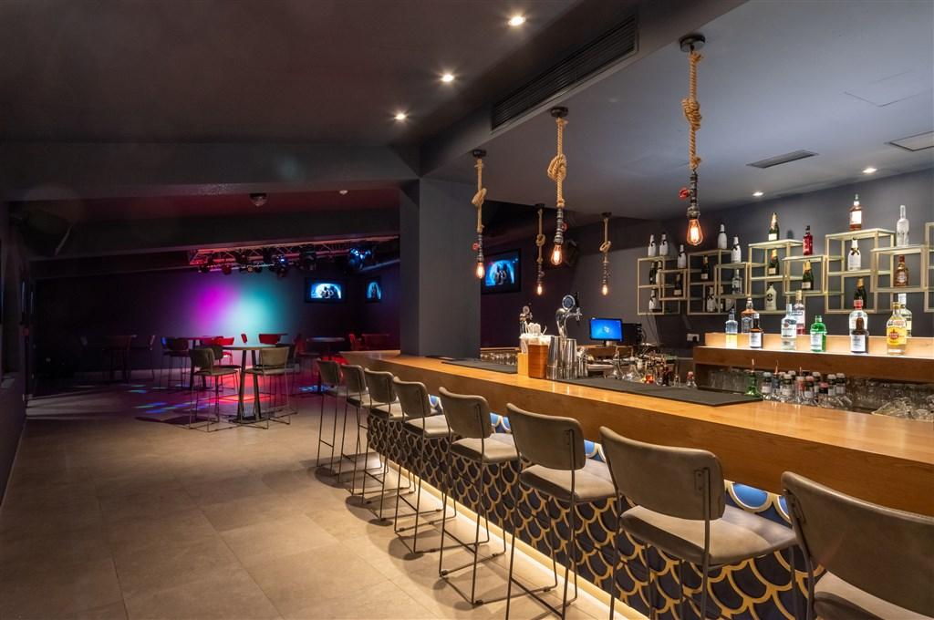 KARAOKE BAR DIONYSSUS.jpg