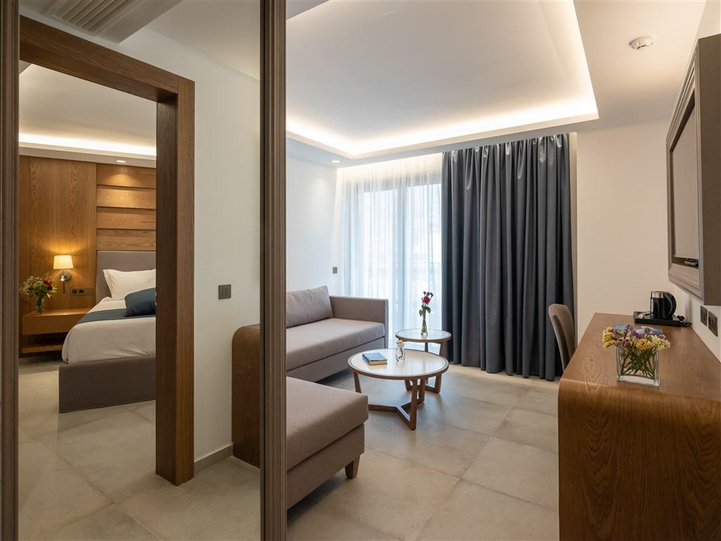 PRESTIGE FAMILY SUITE.jpg