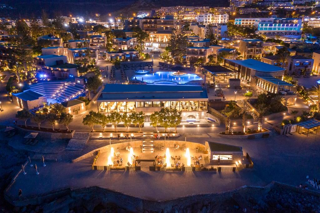 ANEMOS BAR BY NIGHT.jpg