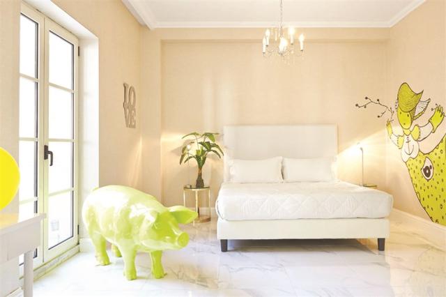 21.Art-Chic-Suites-athens-1.jpg