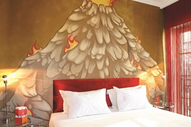 07.Graffiti-Guestroom-in-Athens-Pallas-Athena-Hotel-2.jpg
