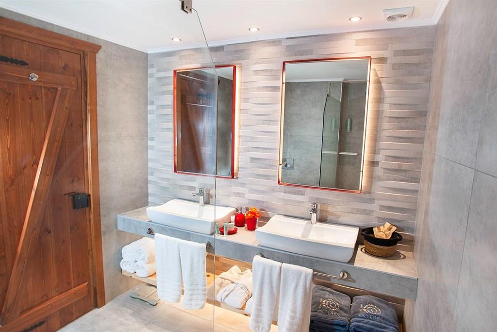 AthenaResidence-MaisonettesWithPrivatePool16.jpg