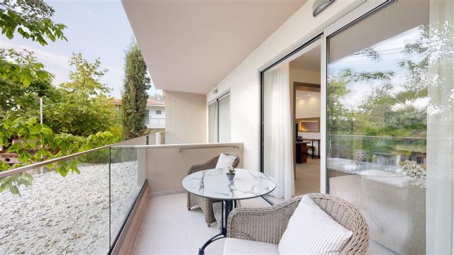 acrote-executive-grand-suite-11.jpg