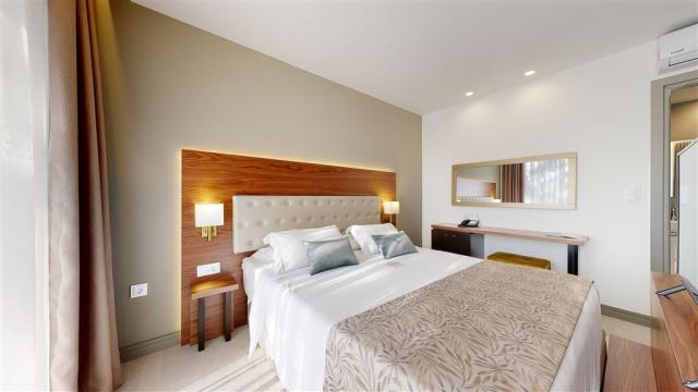 acrote-executive-grand-suite-13.jpg