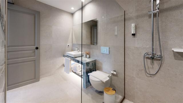 acrote-executive-grand-suite-14.jpg