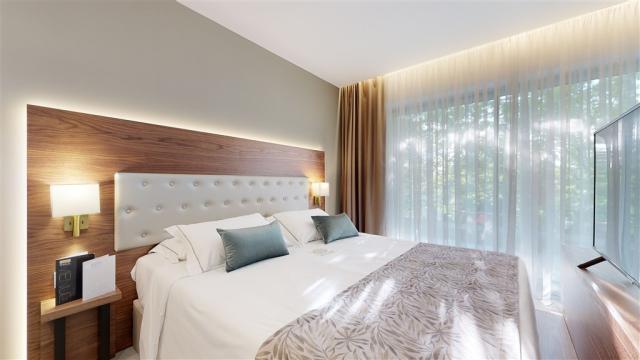 acrote-executive-grand-suite-3.jpg