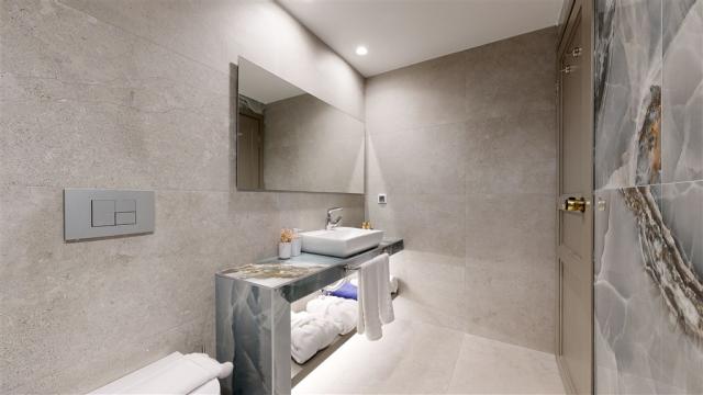 acrote-executive-grand-suite-9.jpg