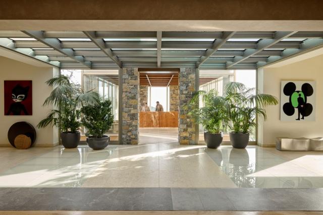 DC_Lobby_Overview_Day_01.jpg
