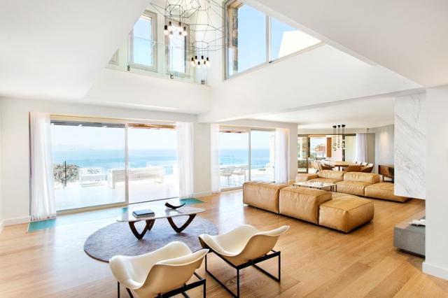 DC_Mansion_LivingRoom_07_c.jpg