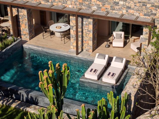 DC_TC_Suite_PremiumOneBedroom_Pool_Outdoor_Aerial_01.jpg