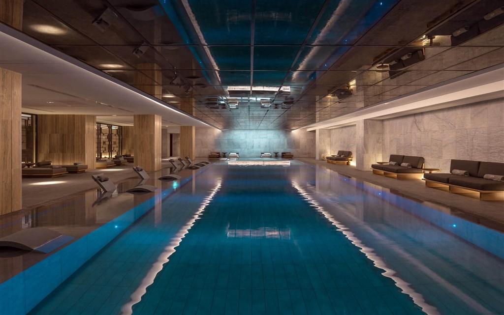 Spa-Indoor-Pool-1920x1201.jpg