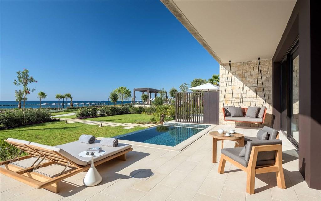 Bungalow-Terrace-with-Private-Pool-1920x1201-s.jpg