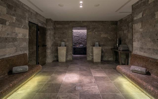 Tepidarium-in-the-Thermal-Experience-Area-1920x1201-s.jpg