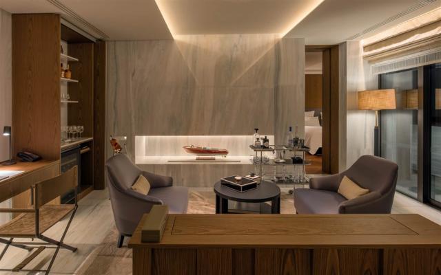 The-Amara-Suite-Bar-Area-1920x1201-s.jpg