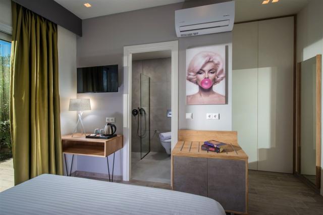 dbl_stand_5-lifestyle-beach-resort.jpg