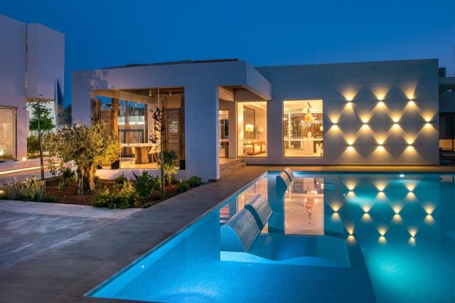 beauty_center_outdoor-lifestyle-beach-resort.jpg