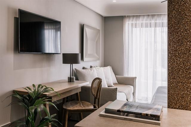 paralos-venus-suites-junior-suite-5.jpg
