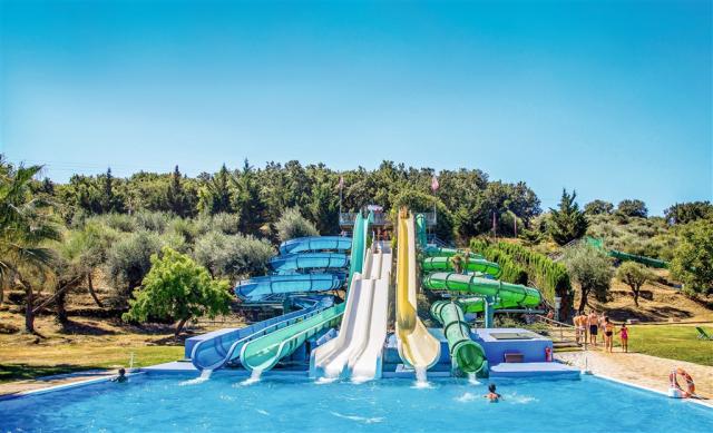 08-summer-activites-in-costa-botanica-corfu-ionian-island_72dpi