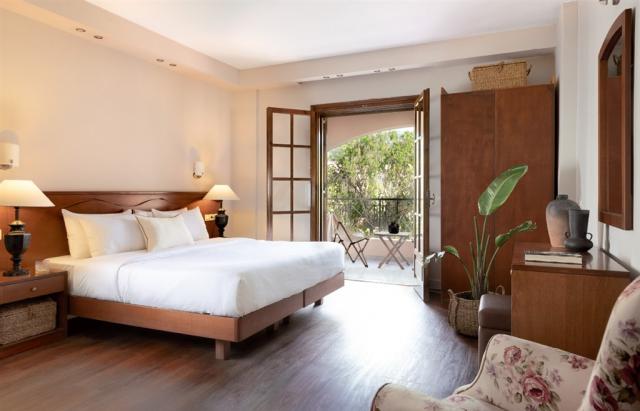 19-botanica-room-private-balcony-or-veranda-grecotel-37094.jpg
