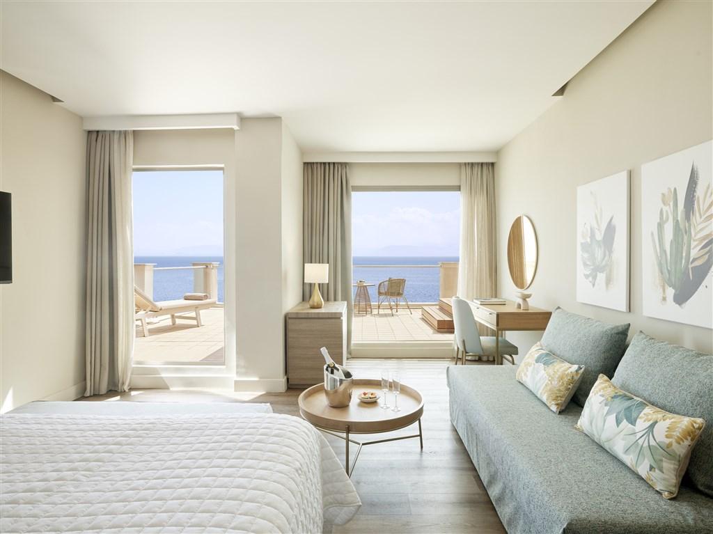 MarBella_Junior Suite Grand Terrace Whirlpool SV (1).jpg