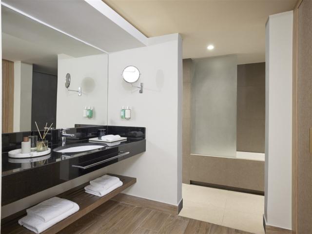MarBella_Superior Family Room GV Private Garden (4).jpg