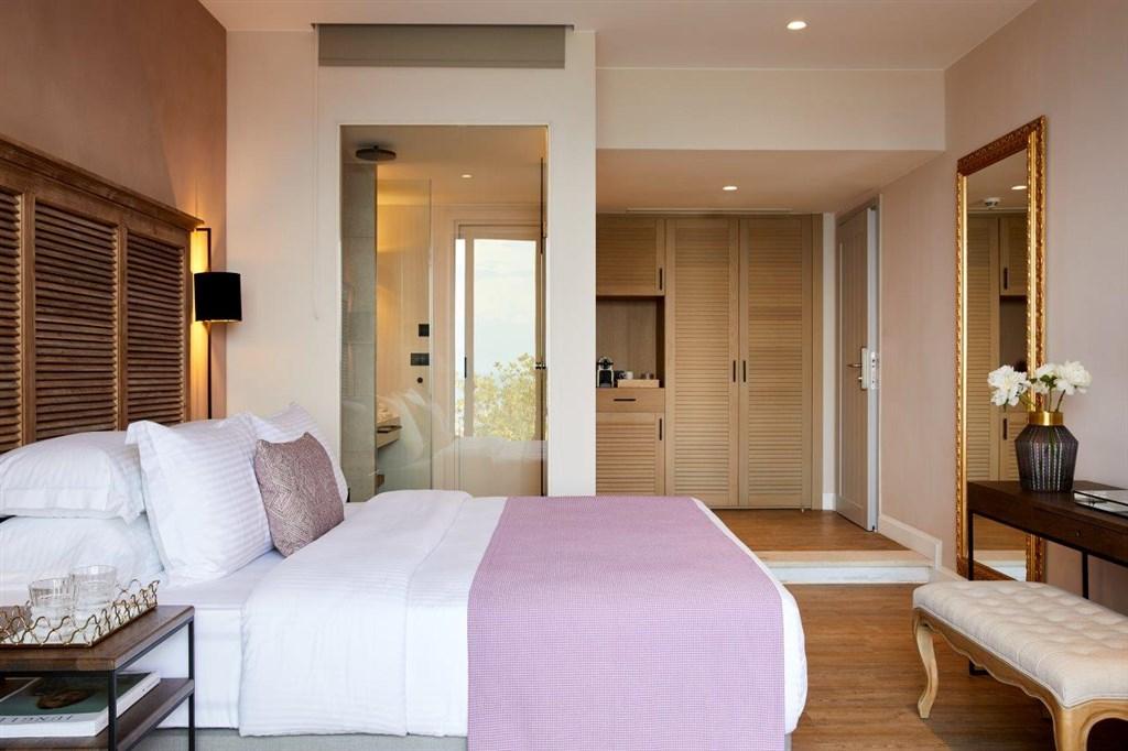 Junior Suite Private use Pool Bedroom.jpg